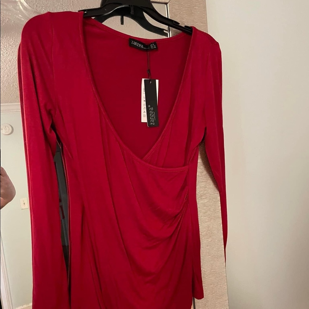 Low-cut red top